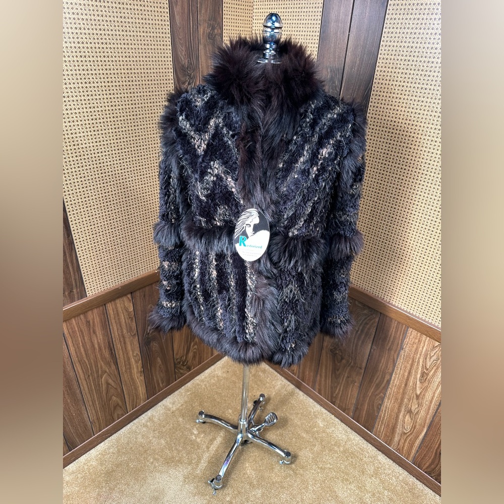 NEIMAN MARCUS ZUKI MADE IN CANADA DYED KNIT BEAVER & FOX TRIM FUR COAT JACKET M